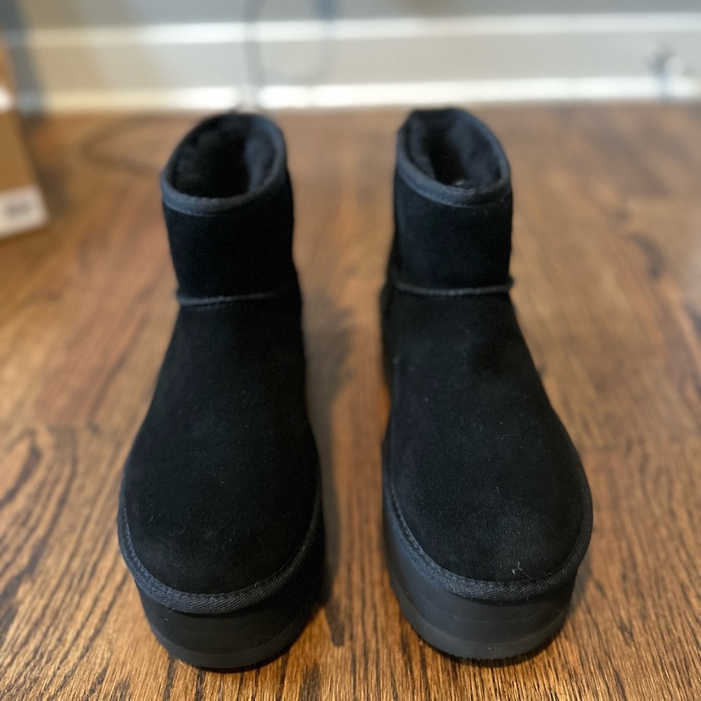 UGG Classic Mini Platform Suede Boots BRAND NEW - NEVER WORN. STILL HAVE TAGS!